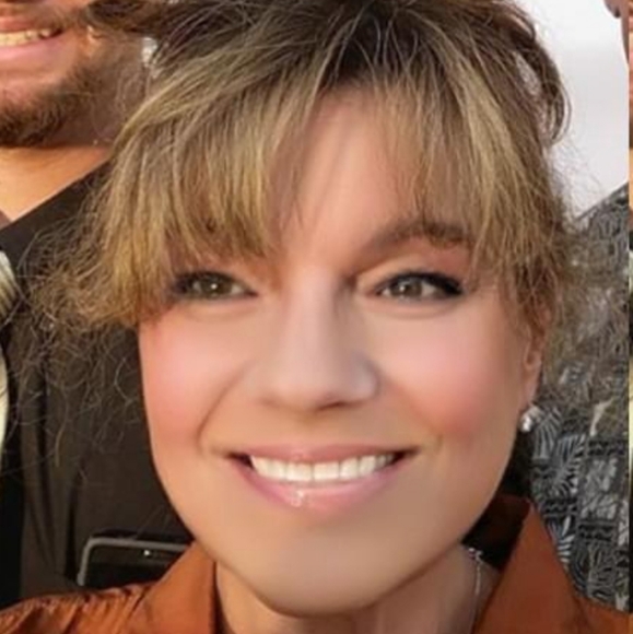 Meet your Posher, Lisa - Picture 8 of 8